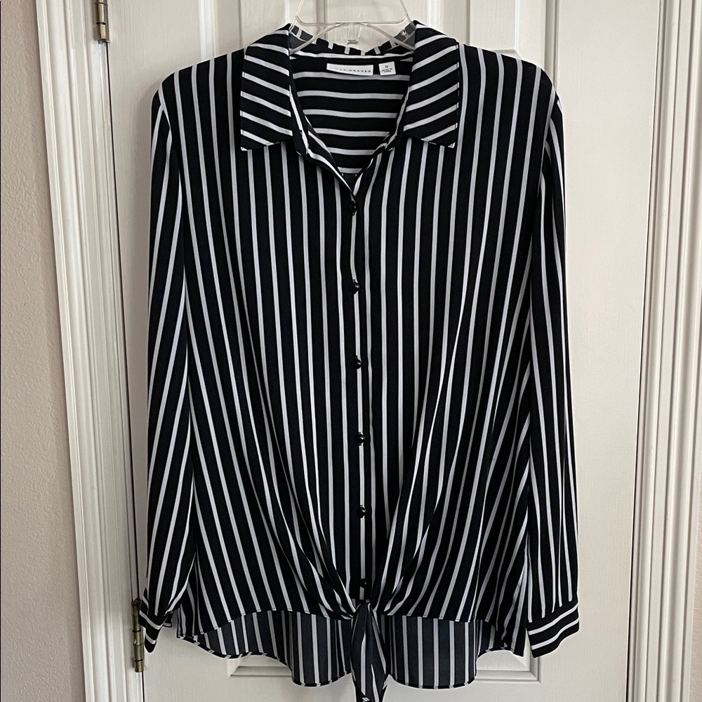 EUC Susan Graver Black and White Striped Button Down Shirt